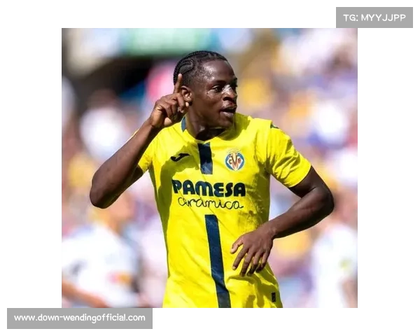 巴萨瞄准3000万欧解约金球员接班莱万 曼联也有意争夺